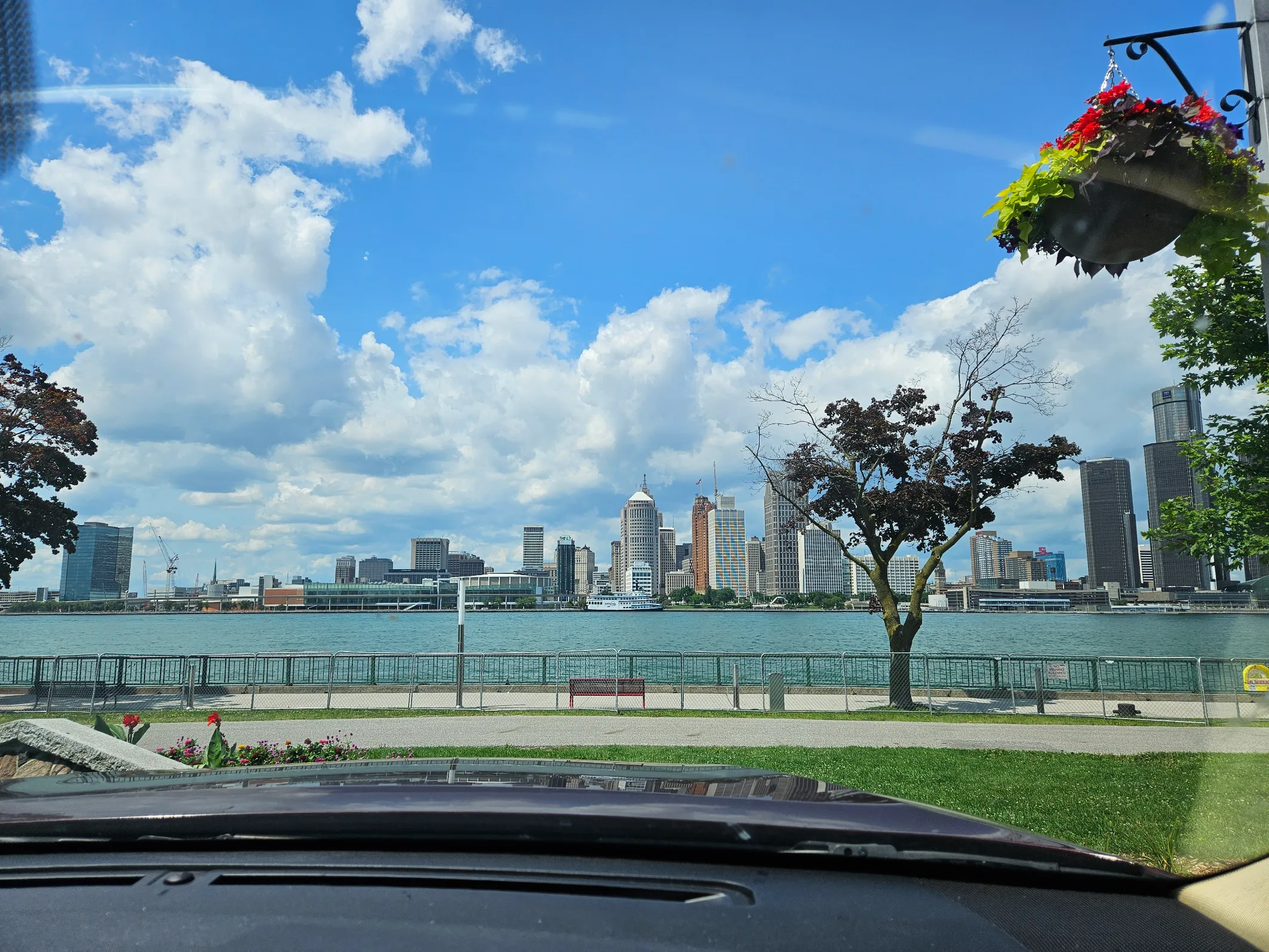 La skyline de Detroit depuis le Canada de l'autre côté du fleuve